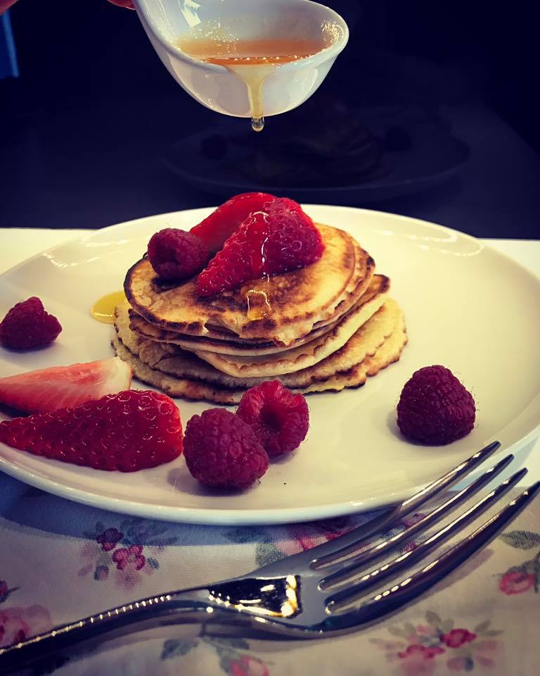 PANCAKES Z SYROPEM KLONOWYM (bez mleka)