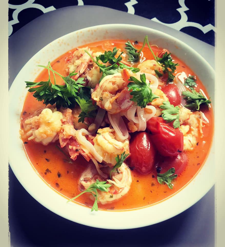 KREWETKI W SOSIE MAŚLANYM