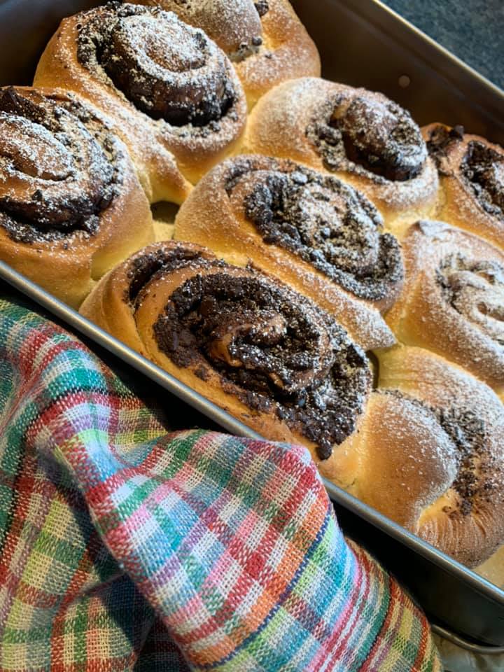 ŚLIMAKI DROŻDŻOWE Z CZEKOLADĄ