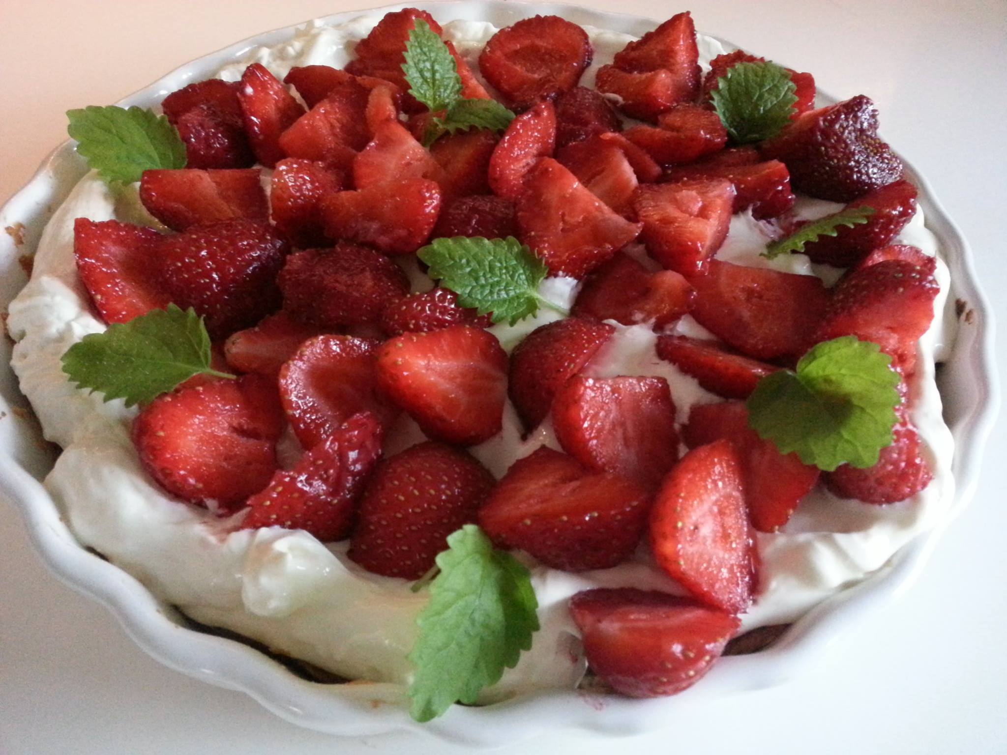 TARTA Z TRUSKAWKAMI I MASCARPONE