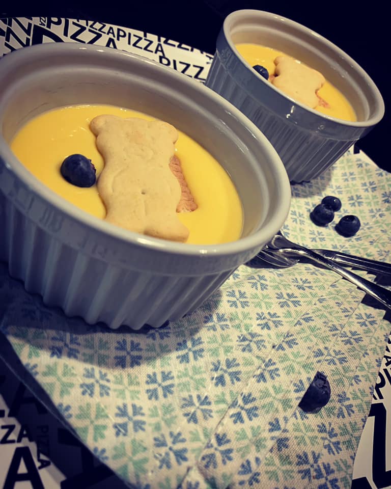 WANILIOWY BUDYŃ NA MLEKU ROŚLINNYM