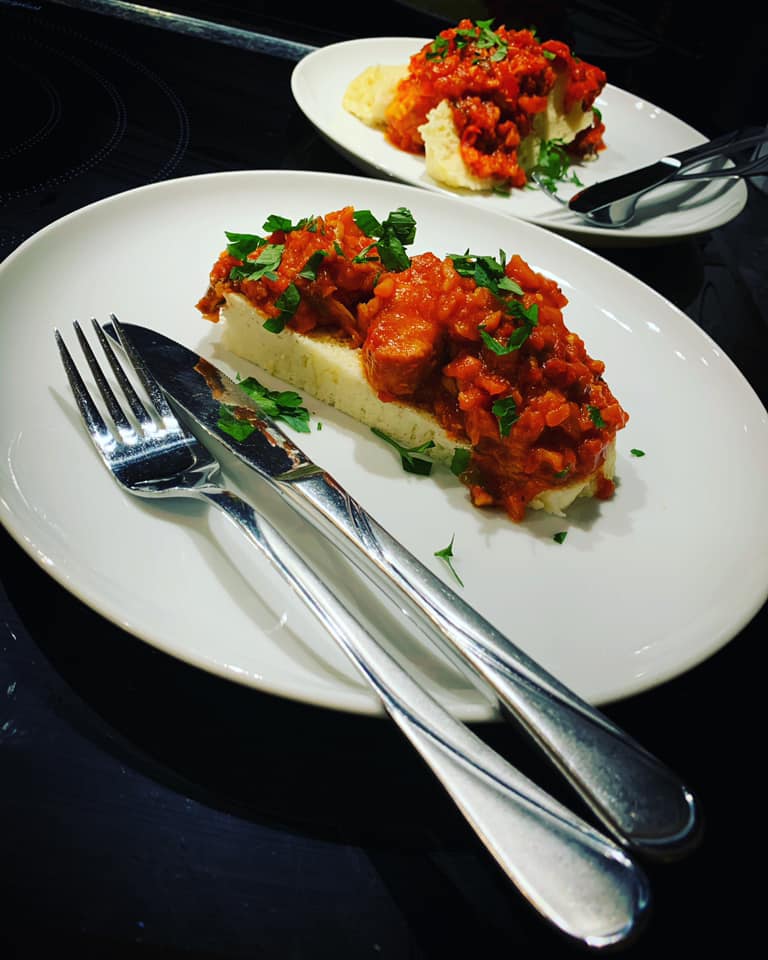 GULASZ Z INDYKA Z KNEDLEM