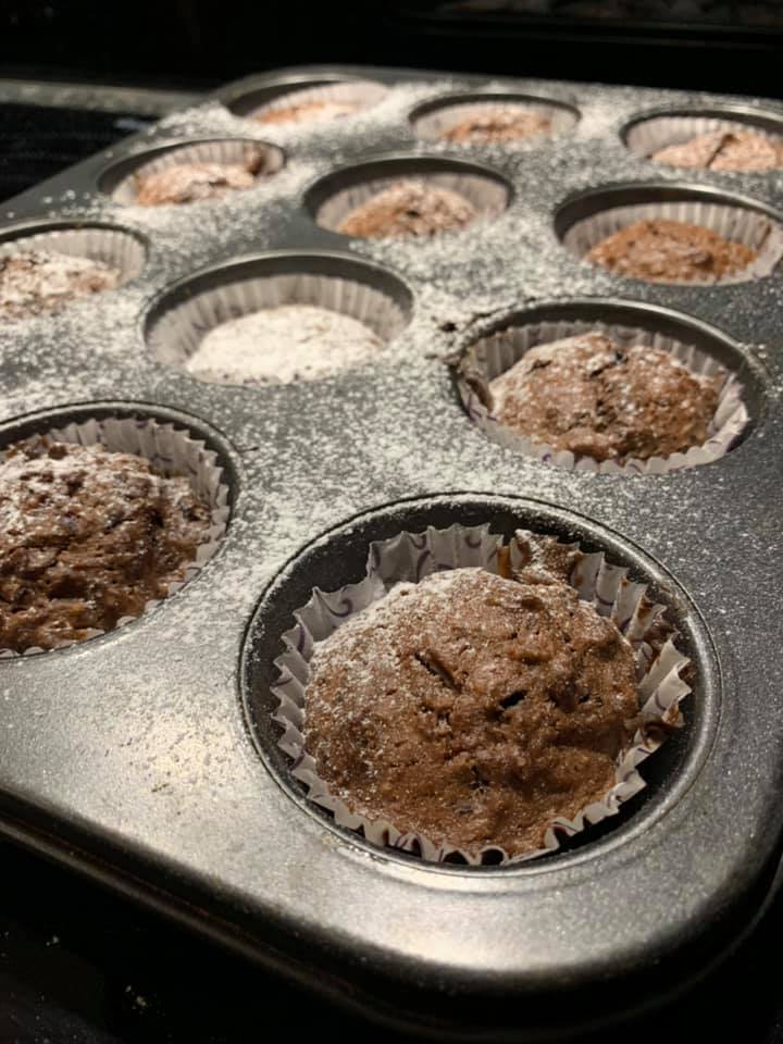 OWSIANE MUFINKI BANANOWO – CZEKOLADOWE