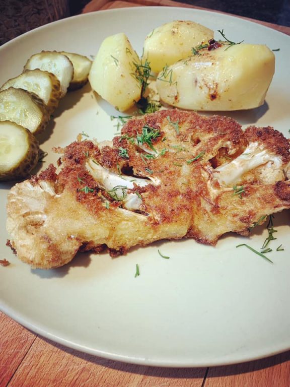 KOTLET Z KALAFIORA PANIEROWANY