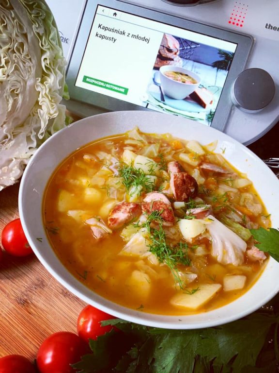KAPUŚNIAK Z MŁODEJ KAPUSTY
