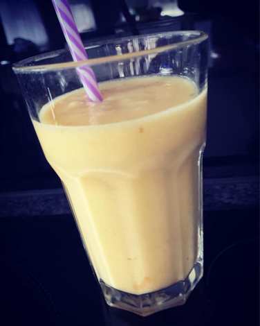 KOKTAJL bananowy z ananasem