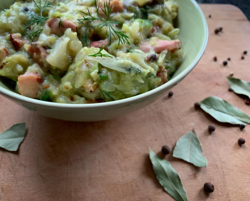 MŁODA KAPUSTA ZASMAŻANA