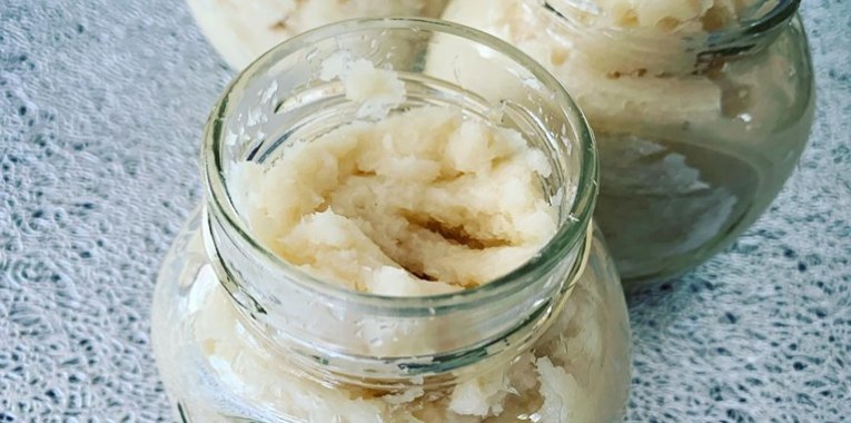 Chrzan tarty w słoiczku