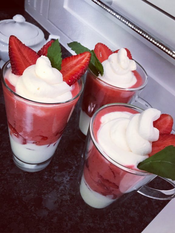 SZYBKI FIT DESER TRUSKAWKOWY