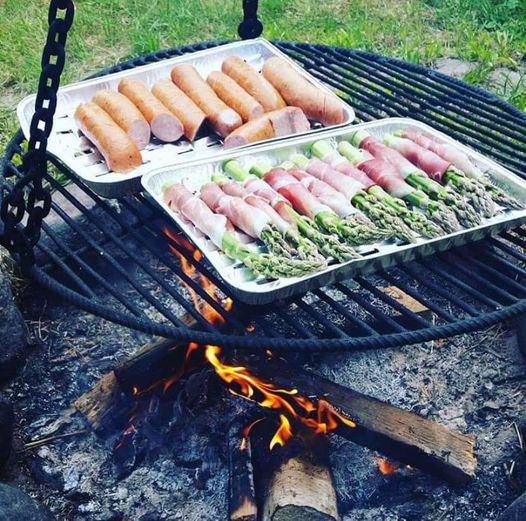 SZPARAGI W SZYNCE PARMENSKIEJ Z GRILLA