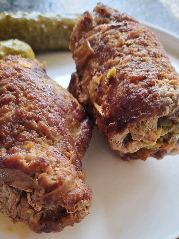 ROLADY WOŁOWE Z BOCZKIEM I OGÓRKIEM KISZONYM