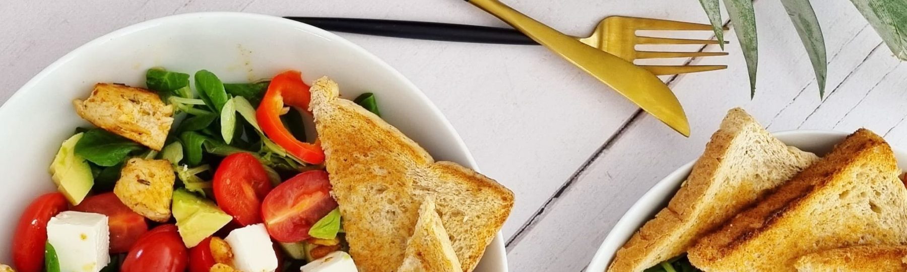 sałatka grecka z indykiem