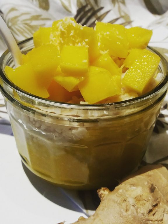 KOKOSOWY RYŻ JAŚMINOWY ZE SŁODKIM MANGO