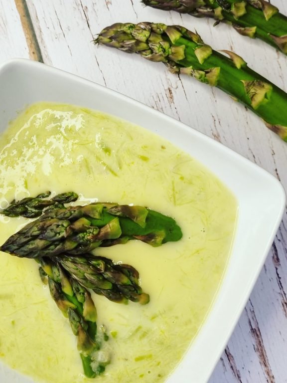 KREM Z ZIELONYCH SZPARAGÓW