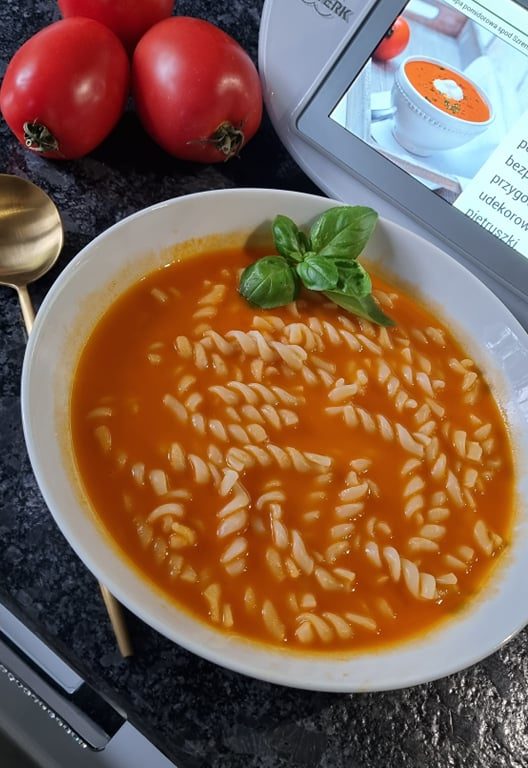 ZUPA POMIDOROWA DLA DZIECI