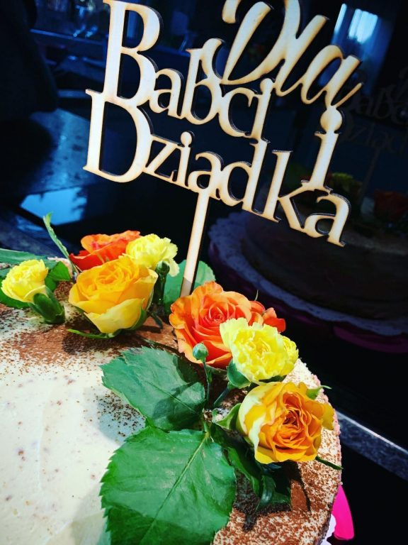 TORT NA DZIEŃ BABCI I DZIADKA