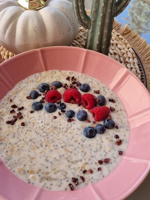 OWSIANKA Z CHIA I ZIARNAMI KAKAOWCA